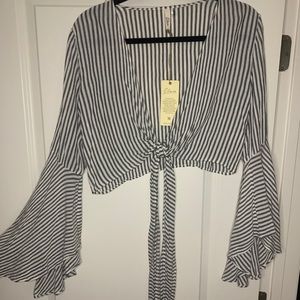 Long sleeve crop top